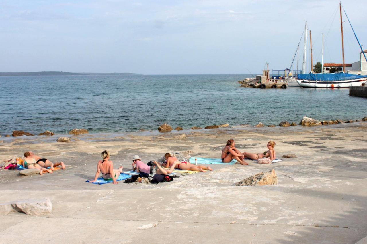 Apartments And Rooms By The Sea Nerezine, Losinj - 11815 Zewnętrze zdjęcie