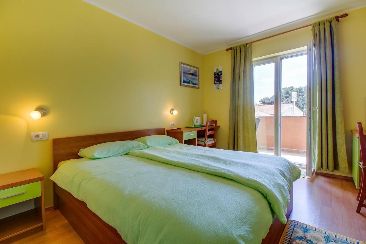 Apartments And Rooms By The Sea Nerezine, Losinj - 11815 Zewnętrze zdjęcie