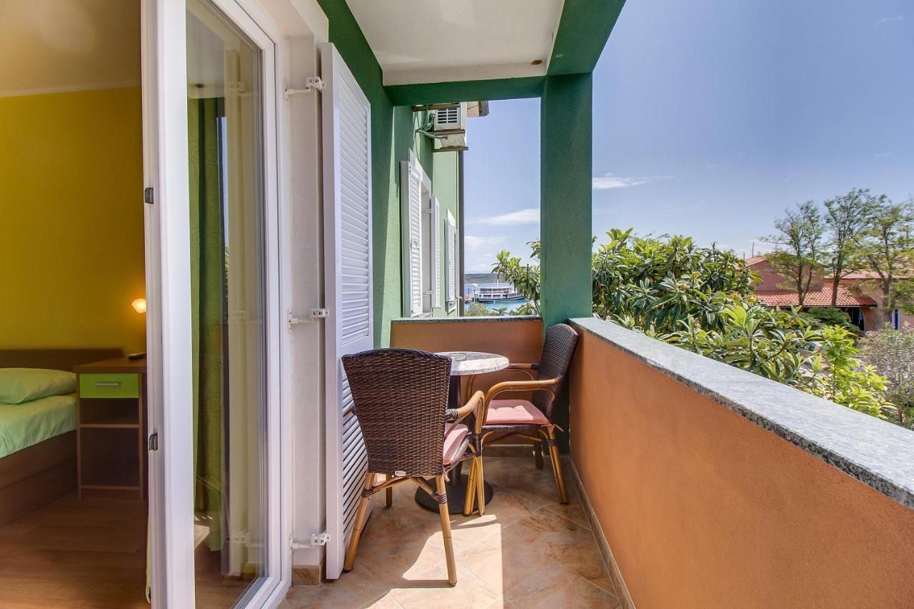 Apartments And Rooms By The Sea Nerezine, Losinj - 11815 Zewnętrze zdjęcie