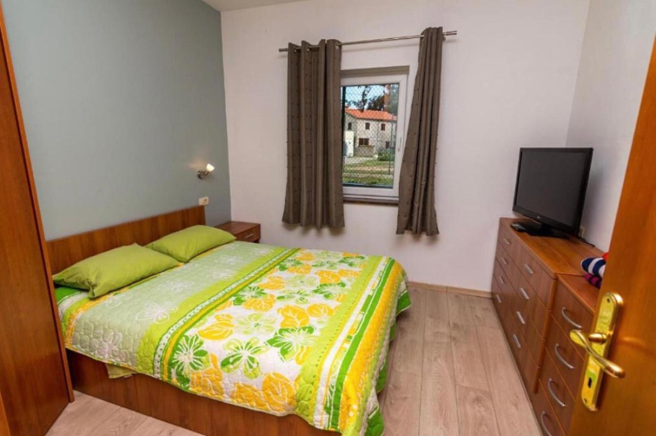 Apartments And Rooms By The Sea Nerezine, Losinj - 11815 Zewnętrze zdjęcie